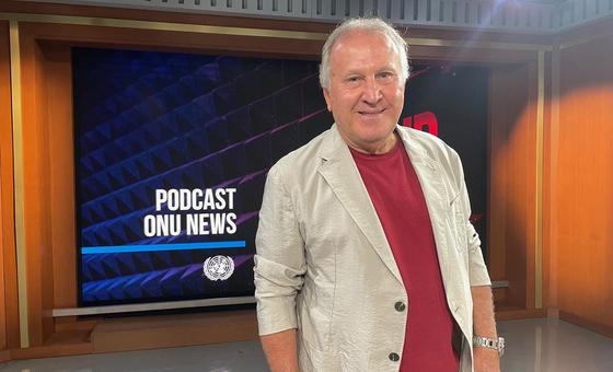 前足球运动员济科做客联合国新闻播客。